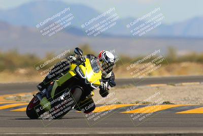 media/Oct-09-2022-SoCal Trackdays (Sun) [[95640aeeb6]]/Turn 15 (150pm)/